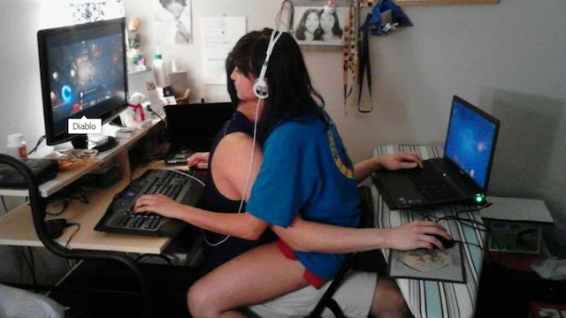 Porque você deve ensinar a sua namorada a jogar videogame