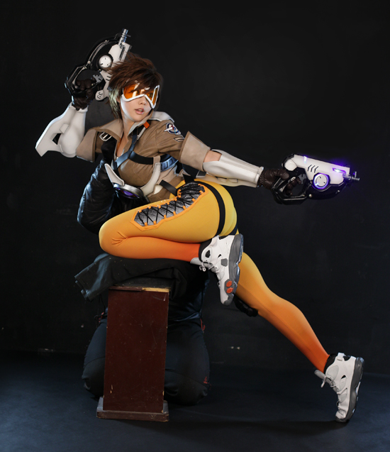 overwatch tracer cosplay 14