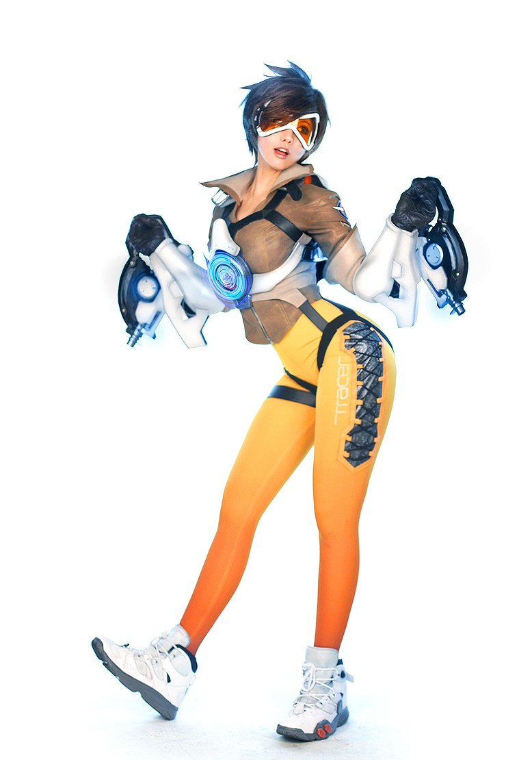 overwatch tracer cosplay 4