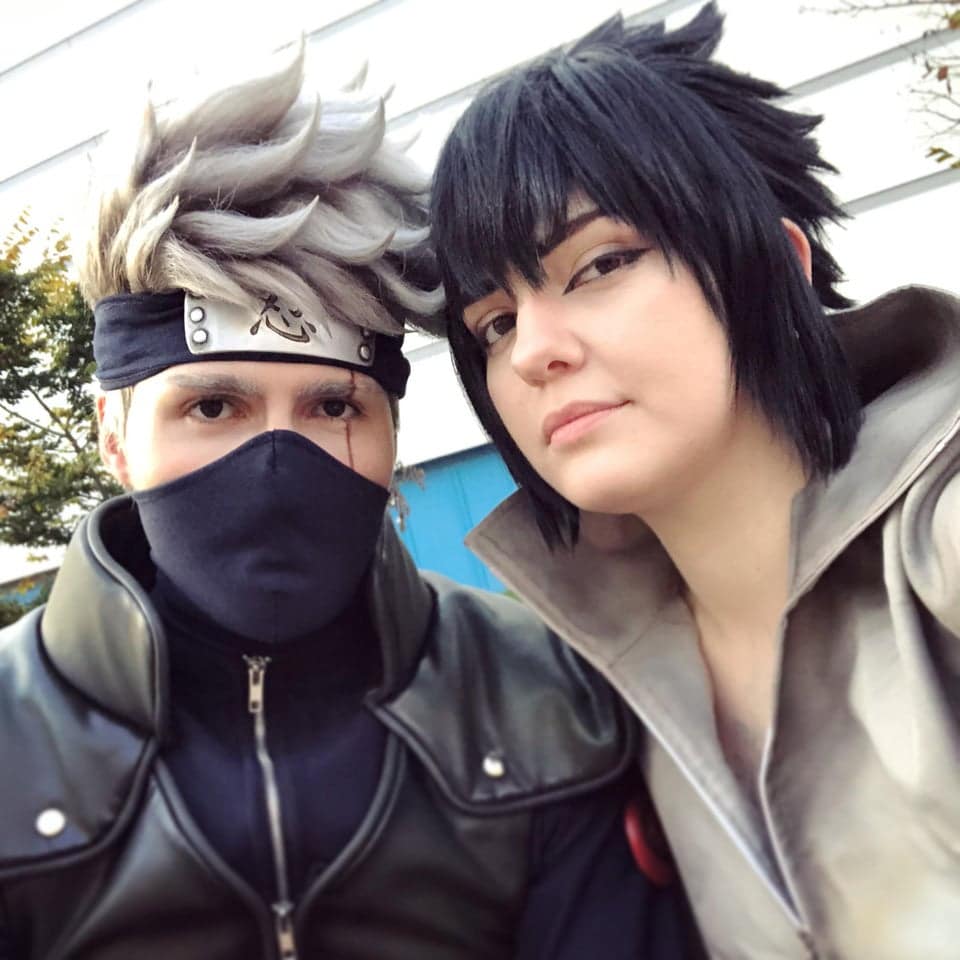 Casal Recria Sasuke E Kakashi De Naruto Shippuden Em Cosplay Incr Vel