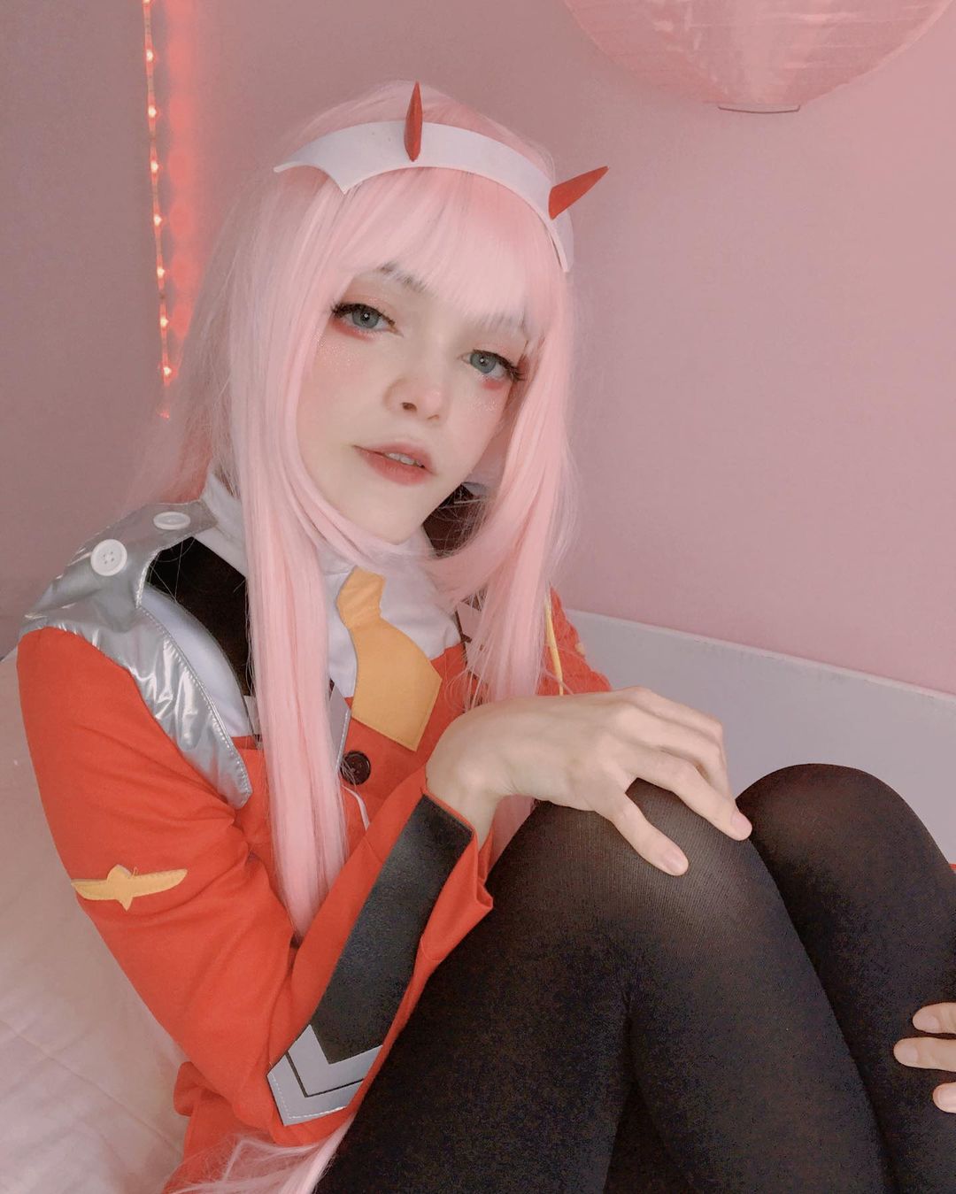 Brasileira Fez Um Lindo Cosplay Da Personagem Zero Two De Darling In