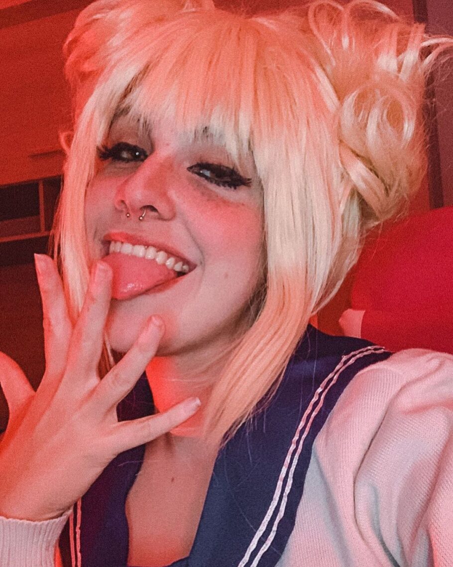 Brasileira F De My Hero Academia Recriou Perfeitamente A Toga Em Um