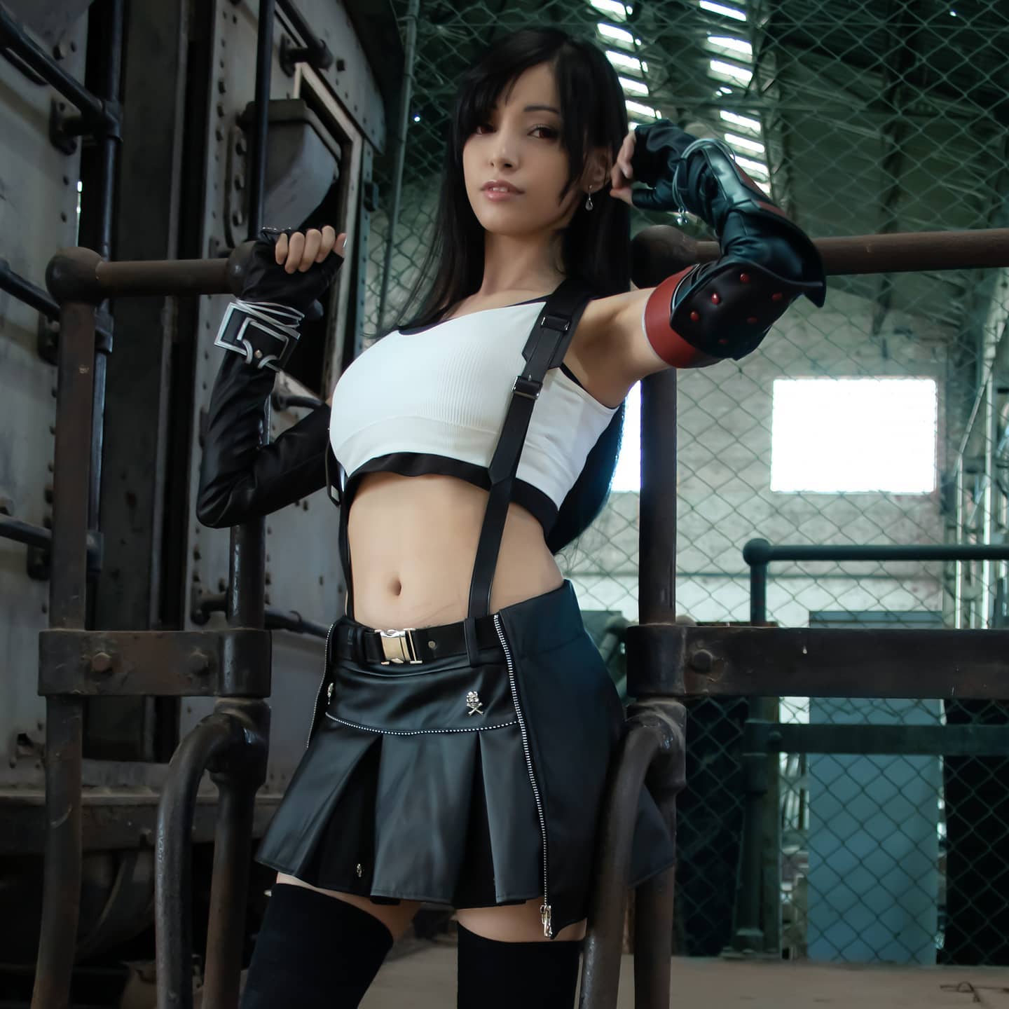 Modelo Samichuuu Fez Um Ousado Cosplay Da Tifa De Final Fantasy