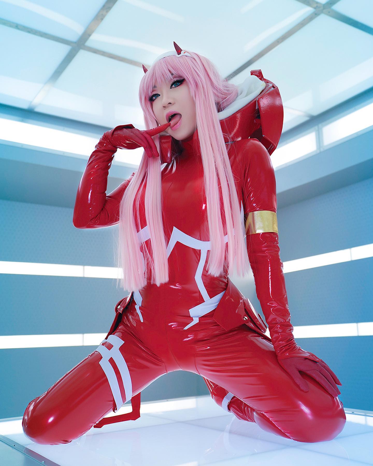 Você vai se encantar por esse cosplay da Zero Two de Darling in the