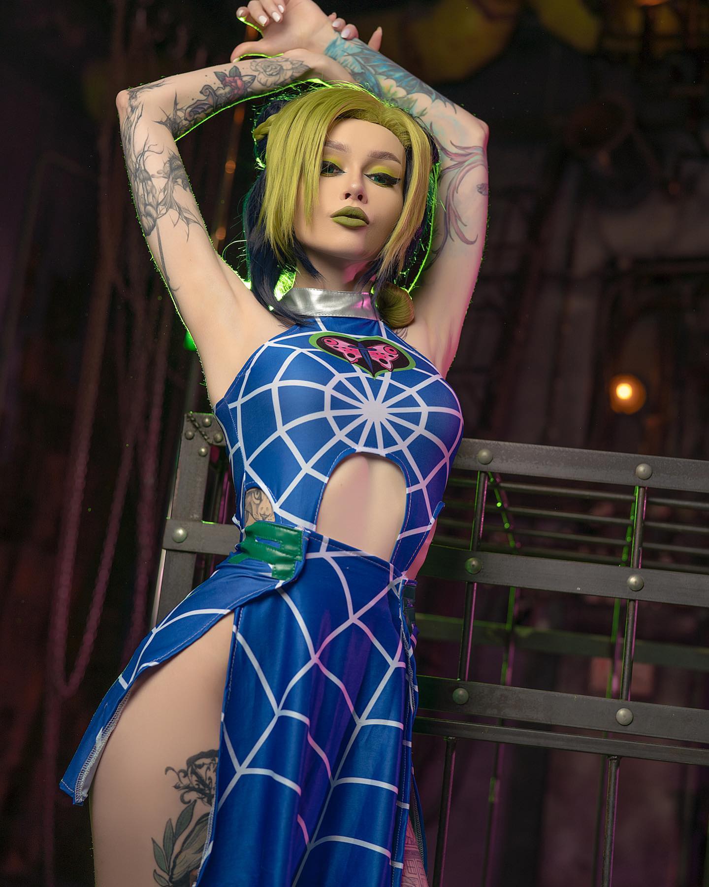 Modelo Kawabarker Cos Fez Um Instigante Cosplay Da Jolyne De Jojo