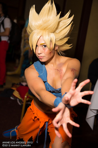 Divertido cosplay recria Goku Super Saiyajin feminino em Dragon Ball Super  - Critical Hits