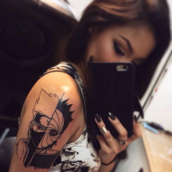 Fã de Naruto viraliza com incrível tatuagem de Itachi - Critical Hits