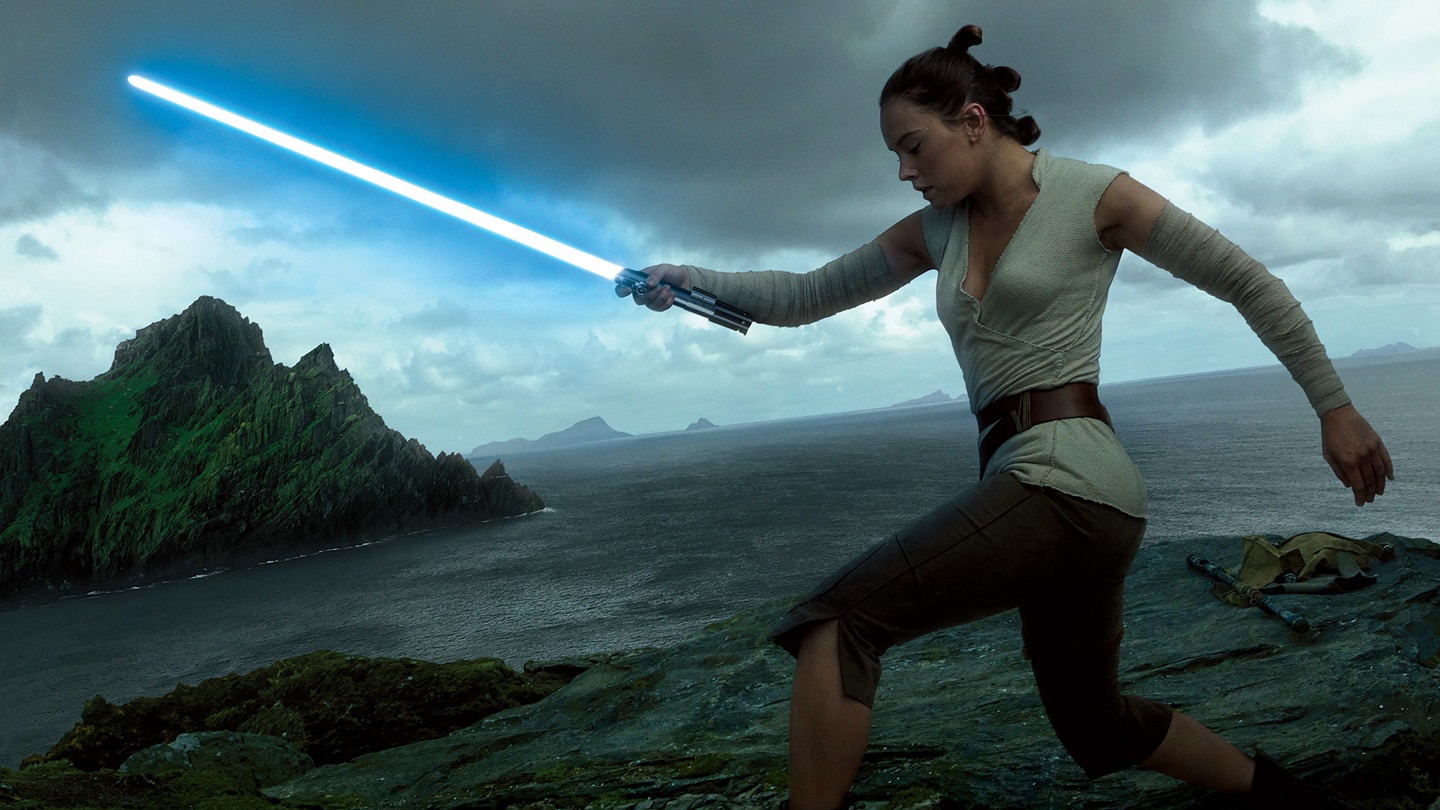 Nova teoria afirma que Rey previu a luta de Luke contra Kylo Ren em Star Wars: Os Últimos Jedi