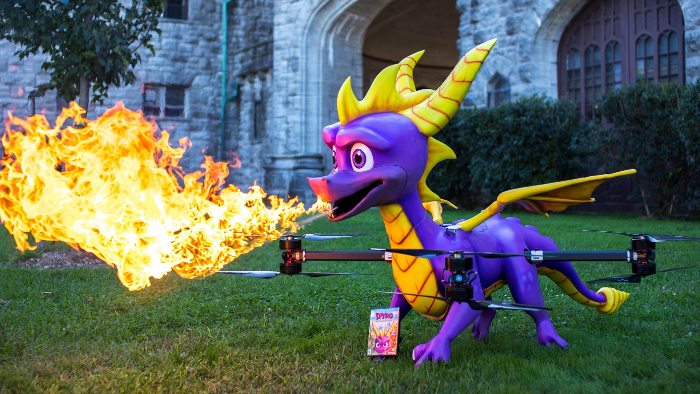 Activision cria drone de Spyro em tamanho real que cospe fogo