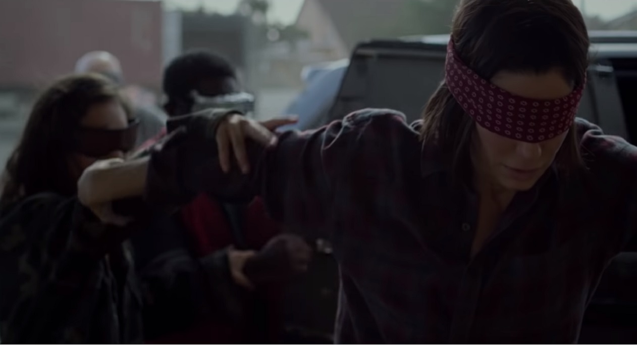 Netflix divulga o primeiro trailer de Bird Box, novo suspense pós-apocalíptico protagonizado por Sandra Bullock