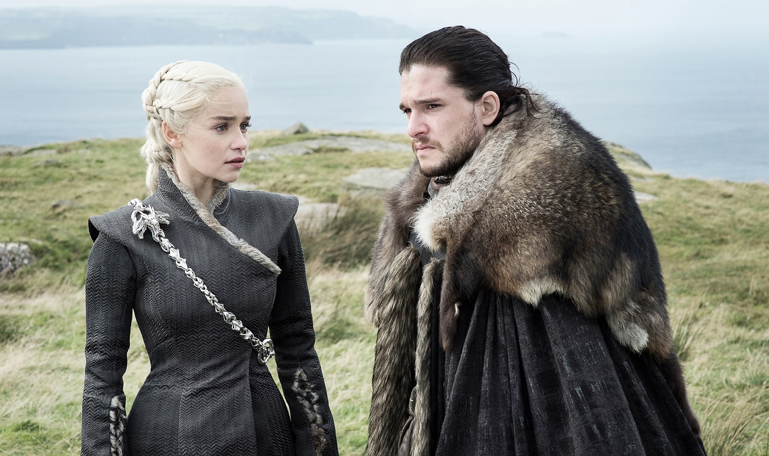Jon e Daenerys aparecem na primeira imagem oficial da última temporada de Game of Thrones