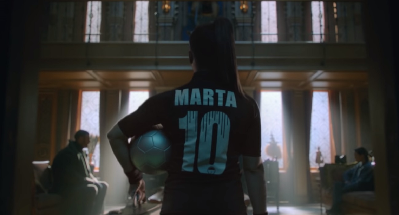 Jogadora Marta entra para a família em ação promocional de Umbrella Academy