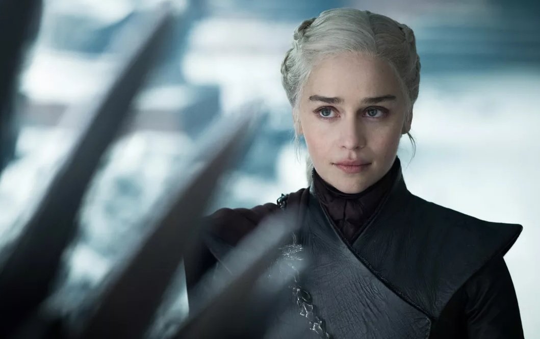 Emilia Clarke fala sobre as controvérsias da última temporada de Game of Thrones