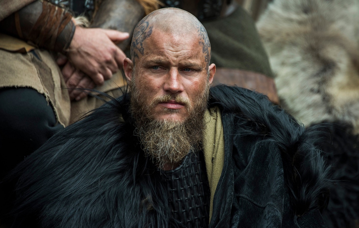 Vikings: revelado por que ator que fazia Ragnar saiu da série