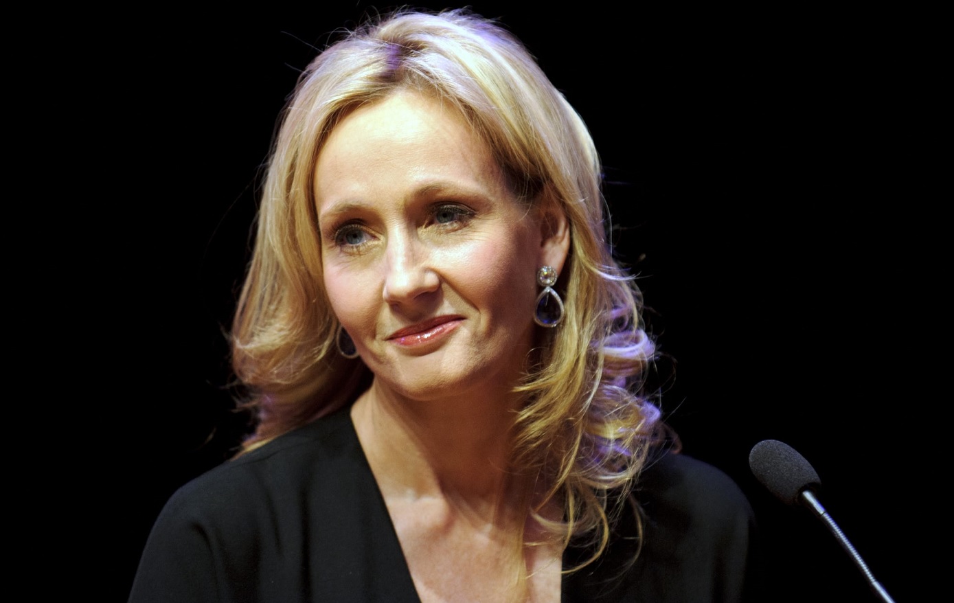J. K. Rowling é acusada de transfobia pelos fãs de Harry Potter