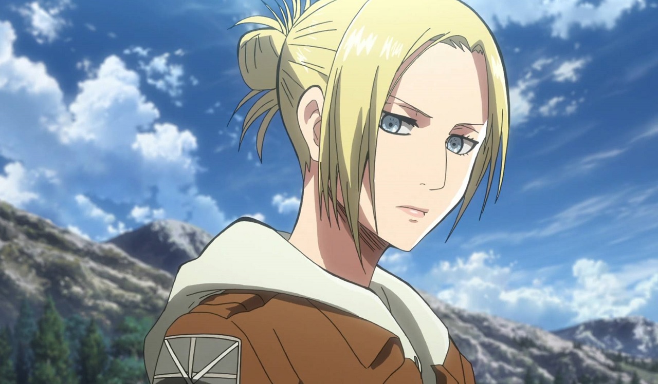 Fã de Attack on Titan fez um cosplay perfeito de Annie Leonhart