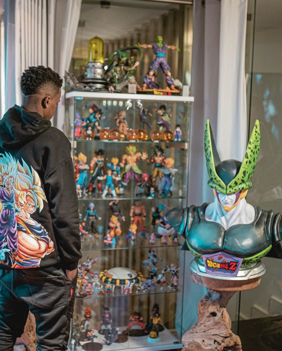 Jogador do Barcelona mostra a sua impressionante coleção de Dragon Ball