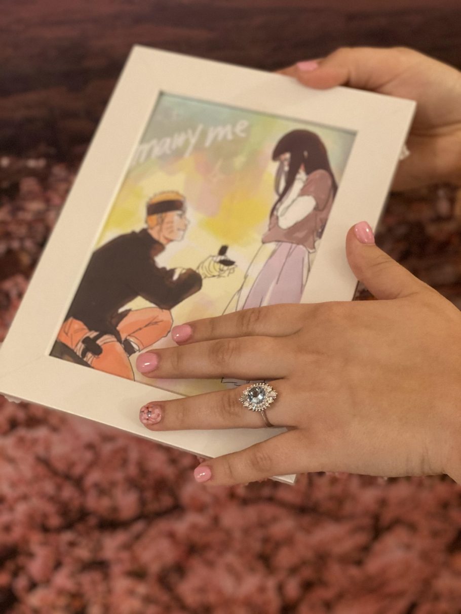Fã de Naruto viraliza ao fazer pedido de casamento no estilo NaruHina