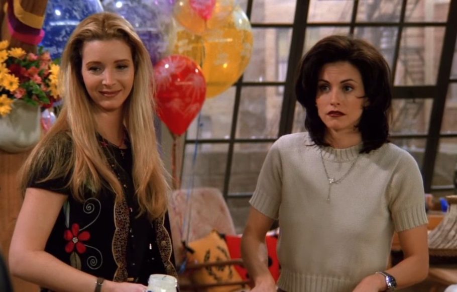 Confira o nosso quiz sobre as coisas que a Monica e a Phoebe fizeram em Friends abaixo