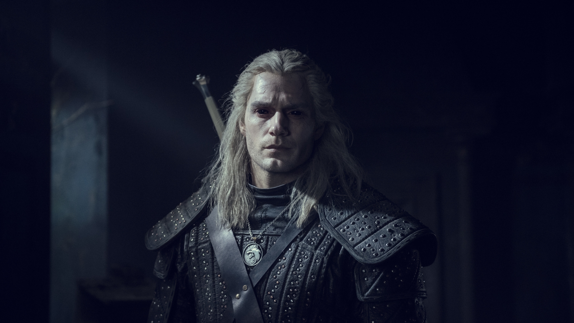 Em promoção! Monstro Assassino Jogo De Geralt De Rivia Lobo Branco Griffin Escola De Aço Mini Metal Réplica Jogadores De Presente