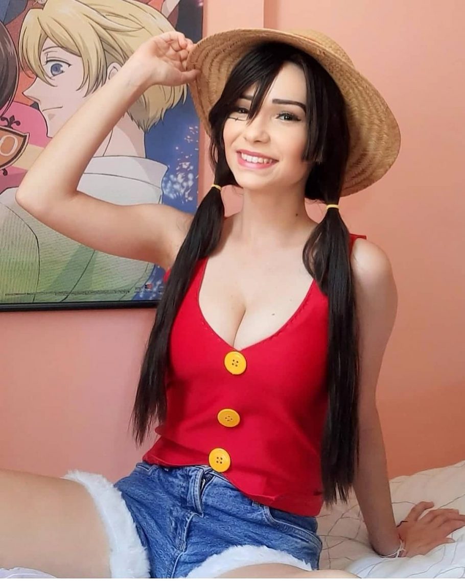 Fã de One Piece faz cosplay feminino do Luffy e o resultado é impressionante