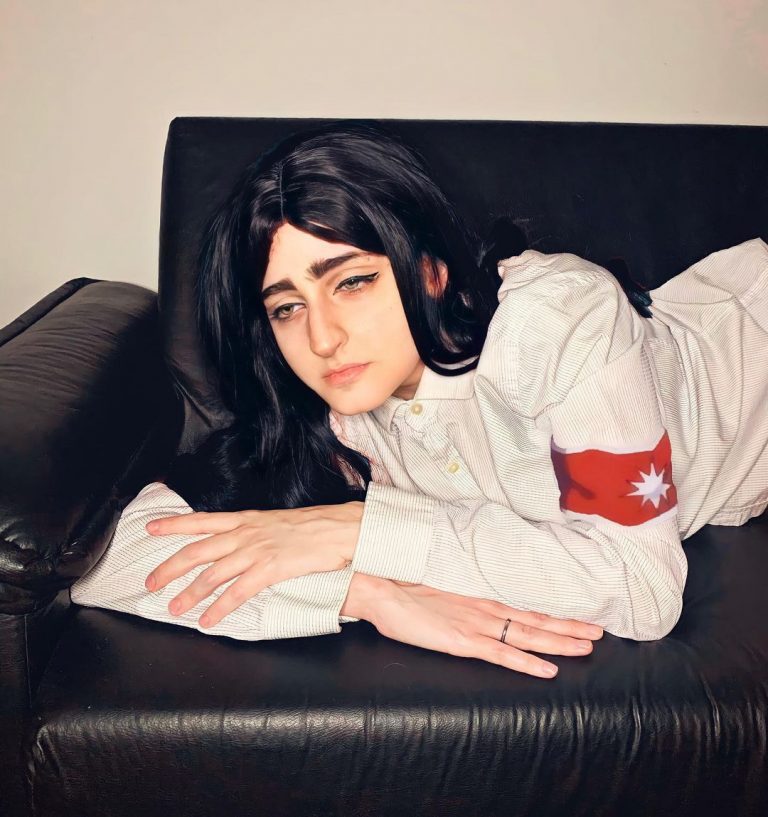 Cosplayer Brasileira Fã De Attack On Titan Recriou Com Perfeição O