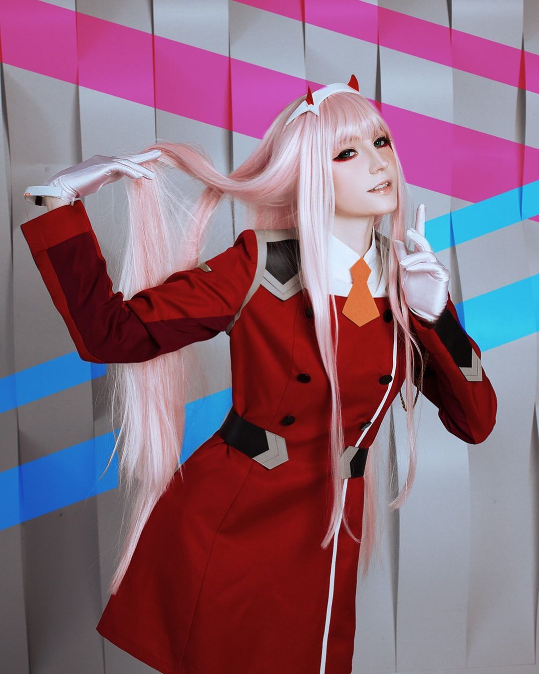 Cosplay de Zero Two de Darling in the Franxx - Critical Hits