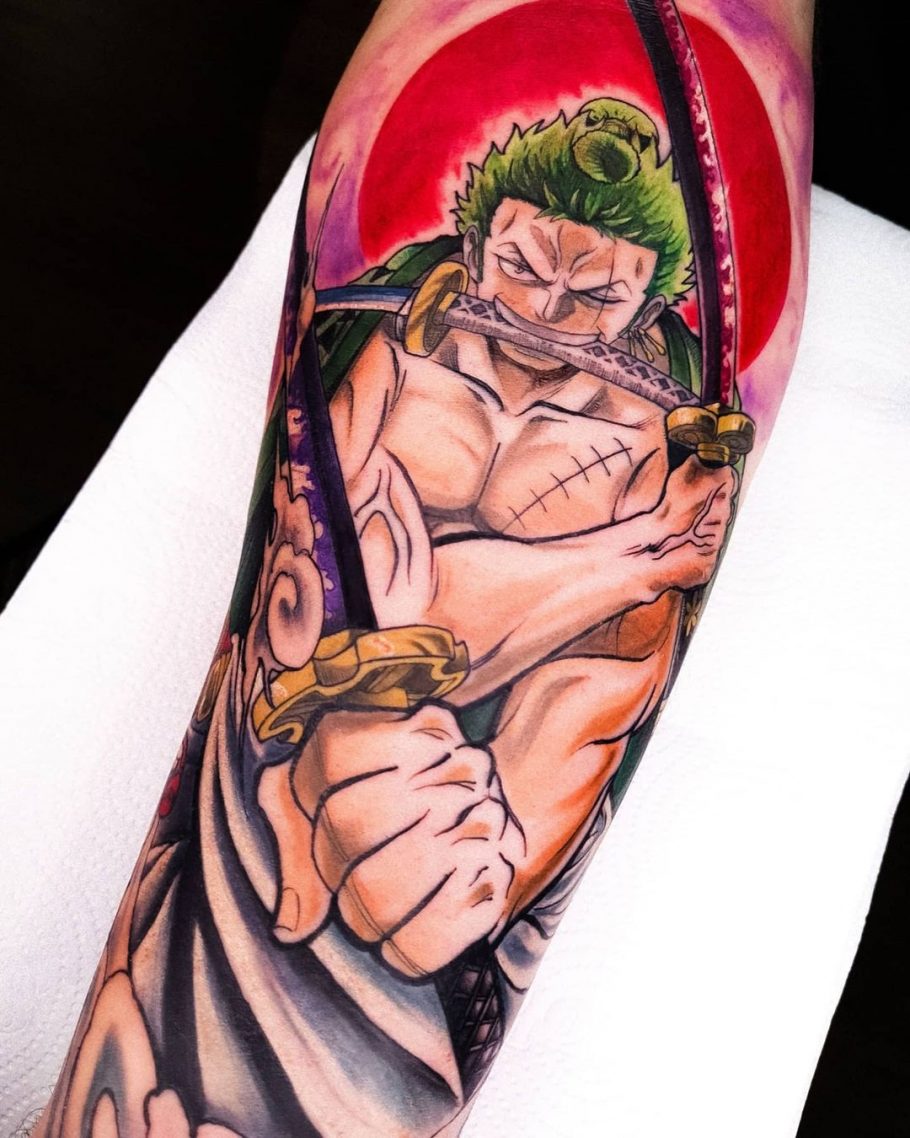One Piece - Tatuador Brasileiro compartilho uma tatuagem impressionante do Zoro