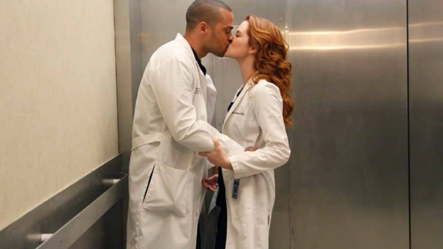 Confira o quiz sobre relacionamento dos personagens Jackson e April em Grey's Anatomy abaixo