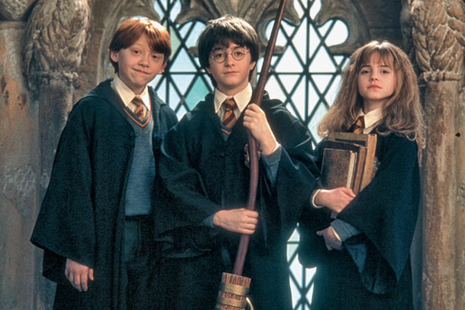 Quiz] Todo mundo é uma mistura de um personagem de Harry Potter e Wandinha.  Quem é voce?