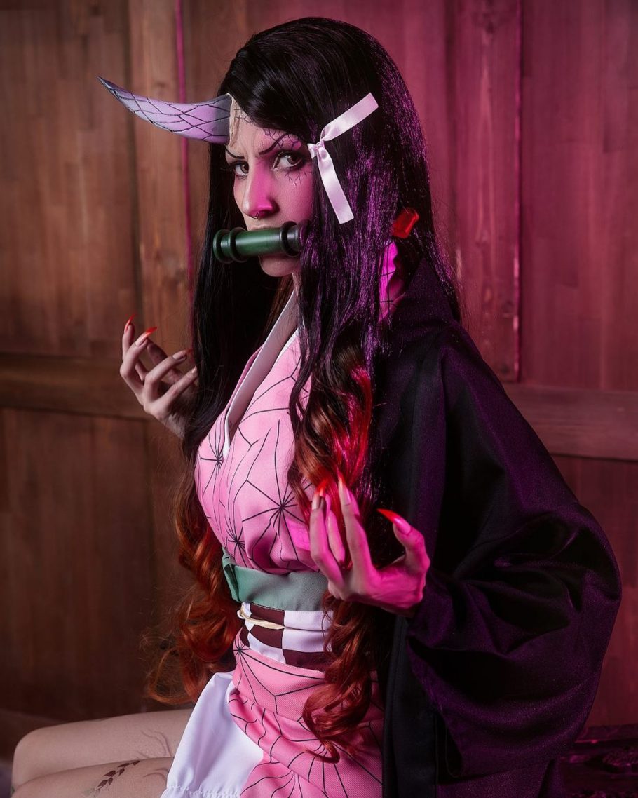 Demon Slayer - Fã liberta o lado feroz da Nezuko em um cosplay incrível