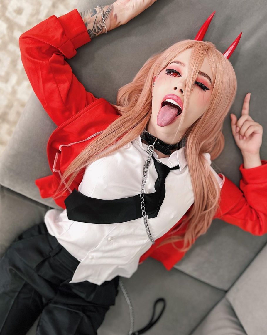 Confira este cosplay incrível da Power de Chainsaw Man