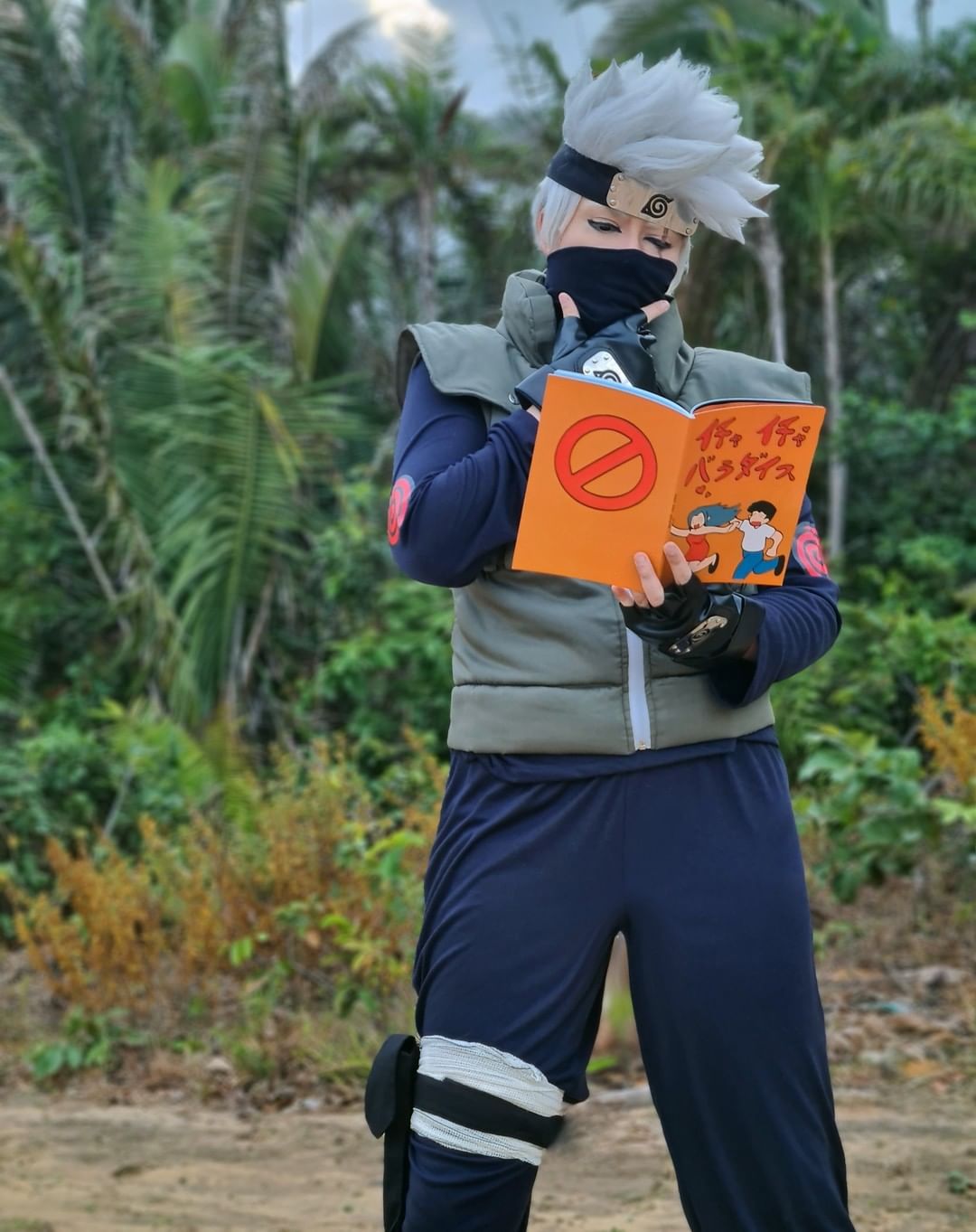 Cosplayer brasileira fã de Naruto recriou de forma impecável o visual de Kakashi