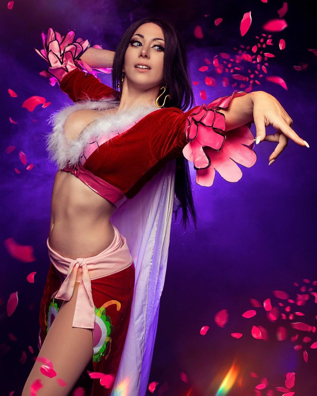 Fã de One Piece fez um cosplay impecável de Boa Hancock