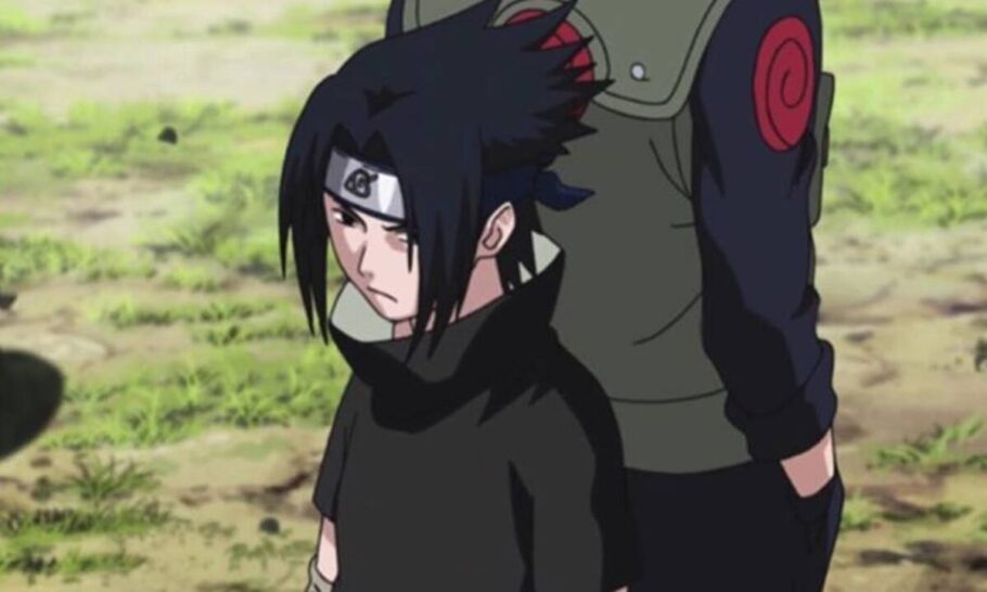 Por que Kakashi priorizou o treinamento de Sasuke, mesmo quando Naruto era filho de seu ex-sensei?