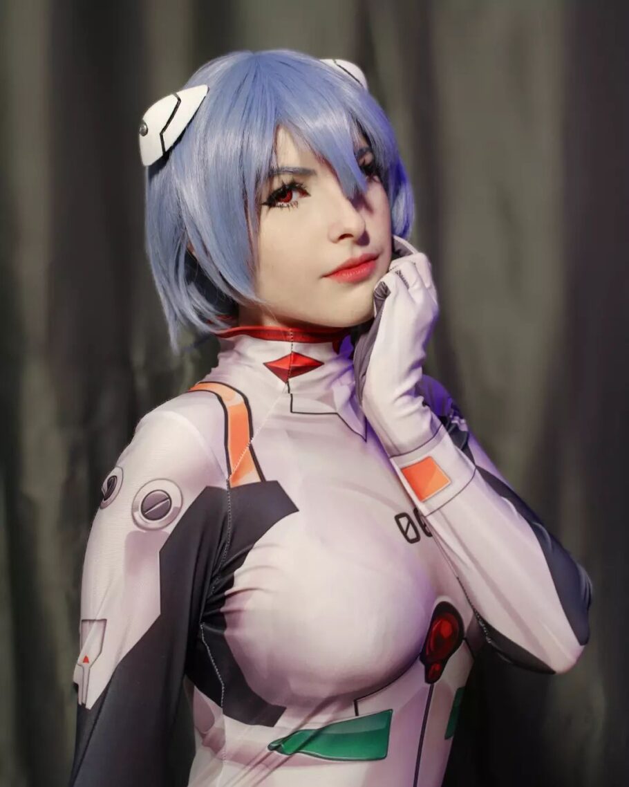 Brasileira fez um cosplay perfeito da Rei Ayanami de Evangelion