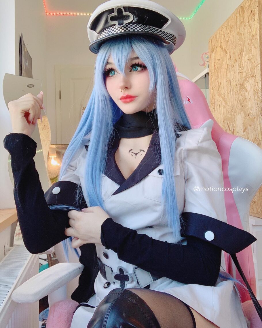 Fã de Akame Ga Kill fez um cosplay impecável da Esdeath