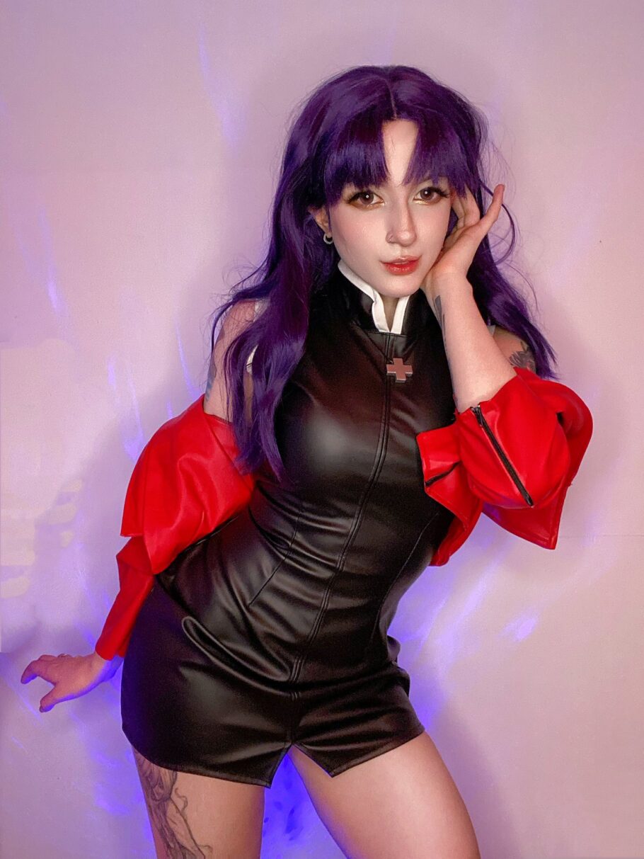 Brasileira fez um lindo cosplay da Misato de Evangelion