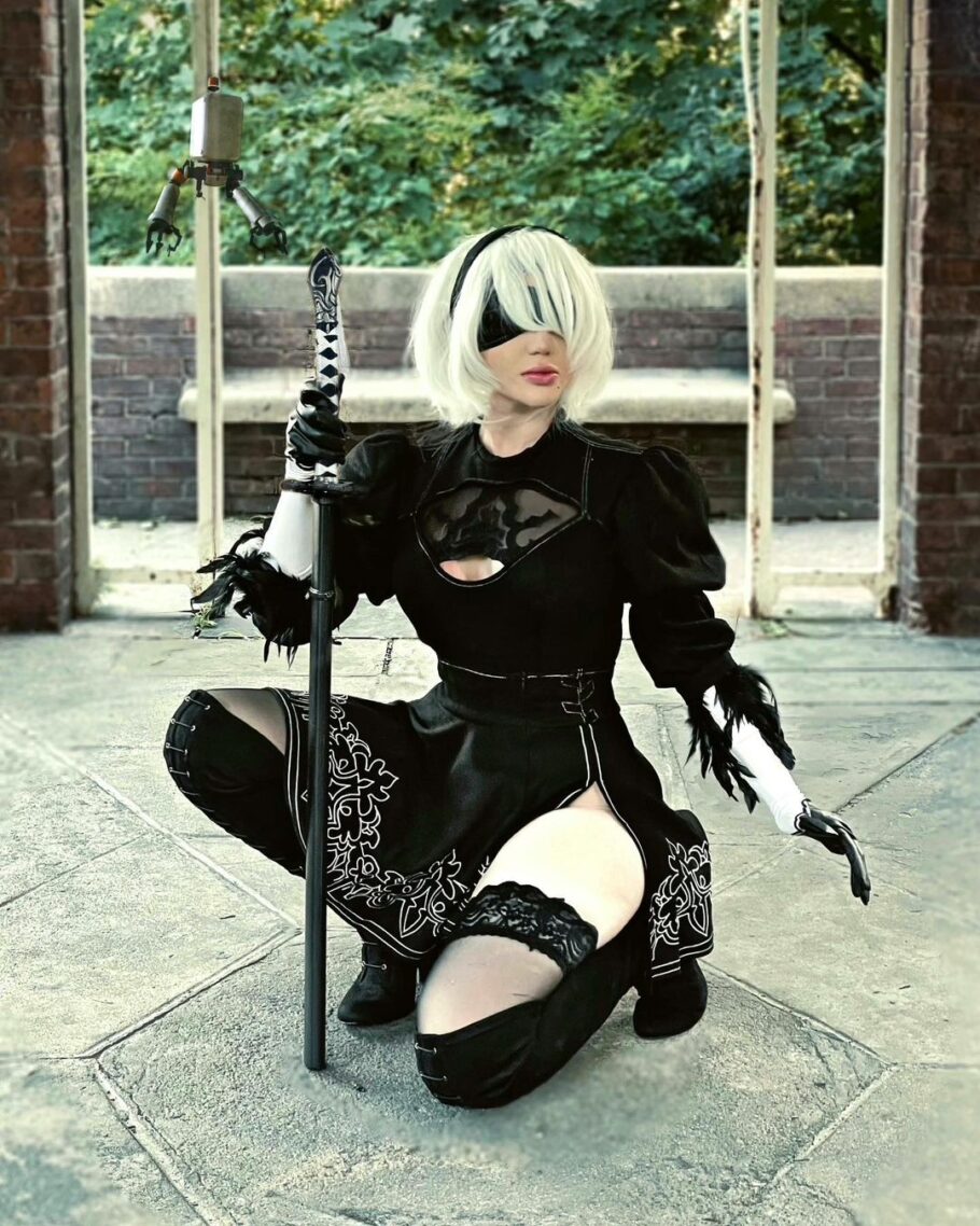 Fã de Nier Automata viraliza como um lindo cosplay da 2B