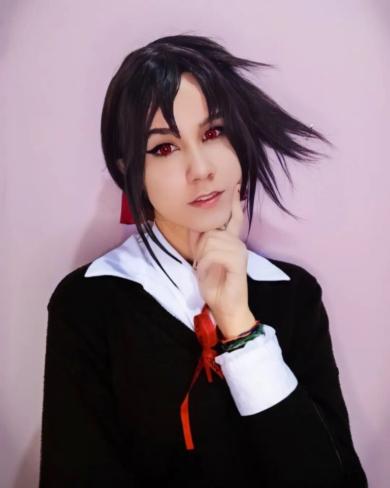 Brasileira fez um cosplay incrível da Kaguya de Kaguya sama Love is War Critical Hits