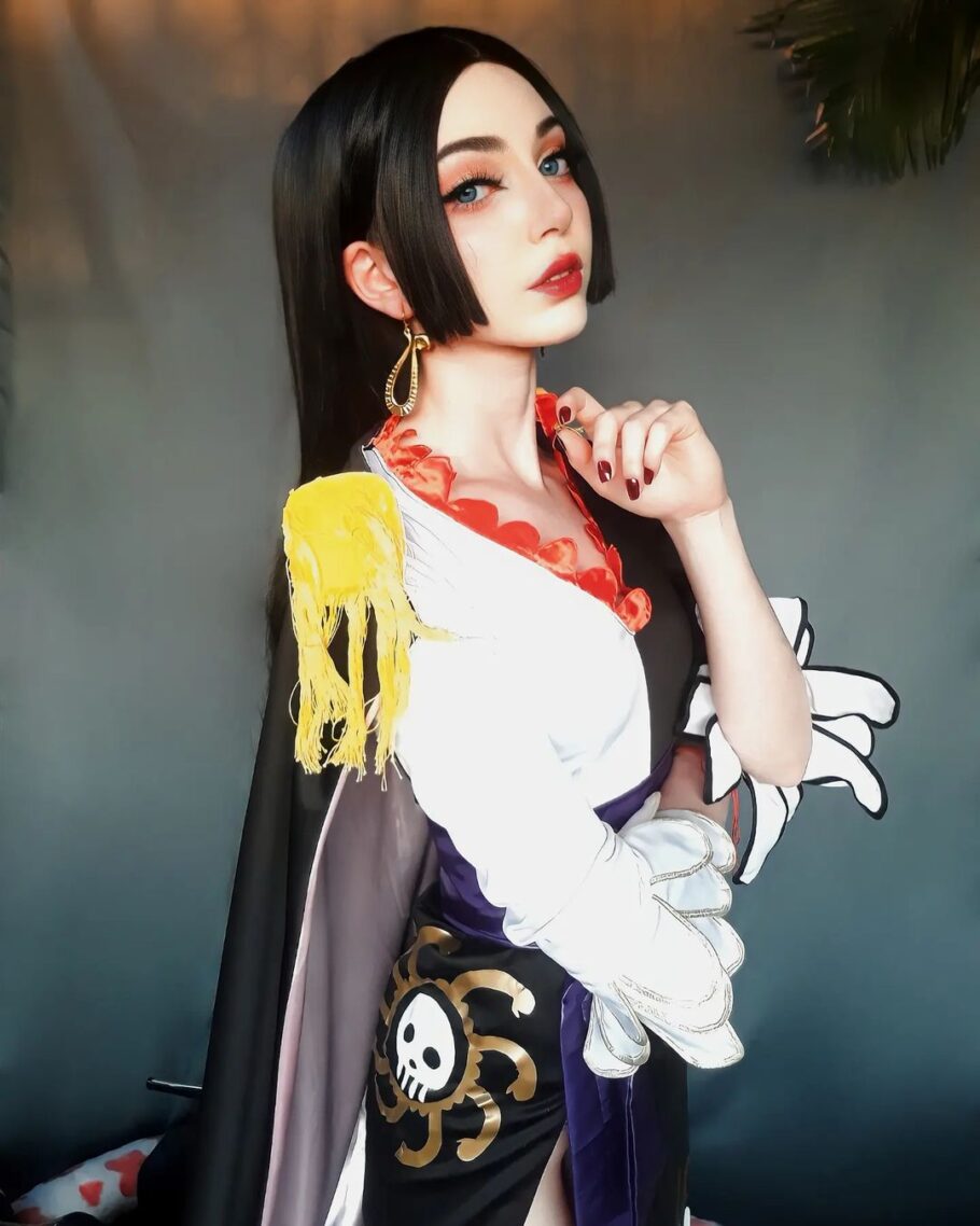 Esse cosplay da Boa Hancock vai deixar os fãs petrificados - Critical Hits