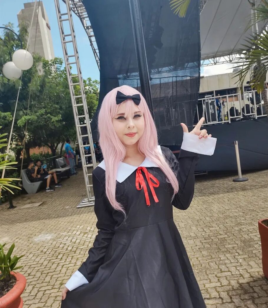 Brasileira fez um cosplay maravilhoso da Chika de Kaguya-sama