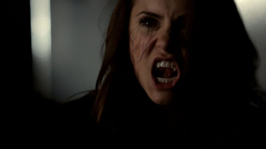 Em qual episódio de The Vampire Diaries Elena vira vampira?