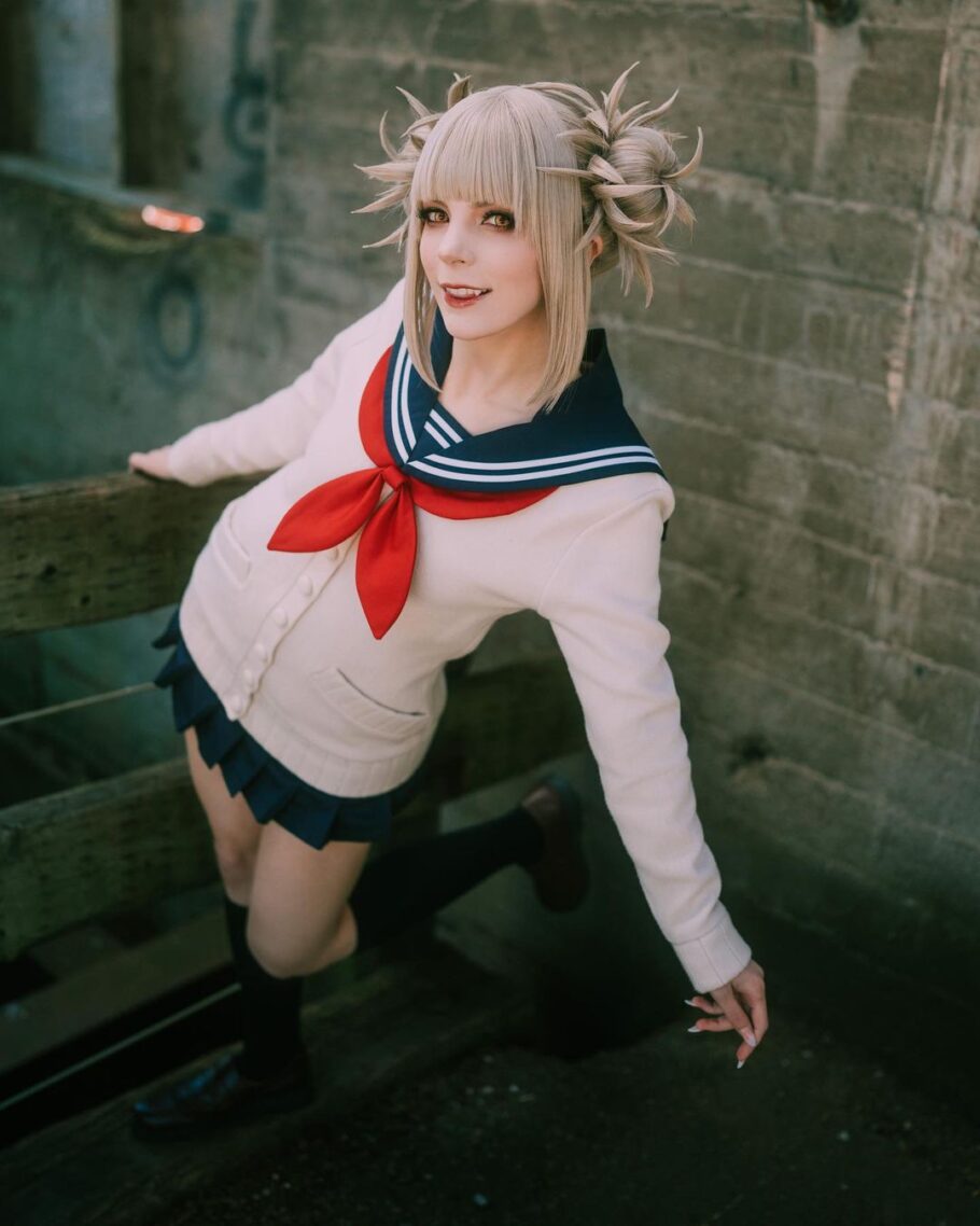 Fã de My Hero Academia viraliza com um lindo cosplay da Toga