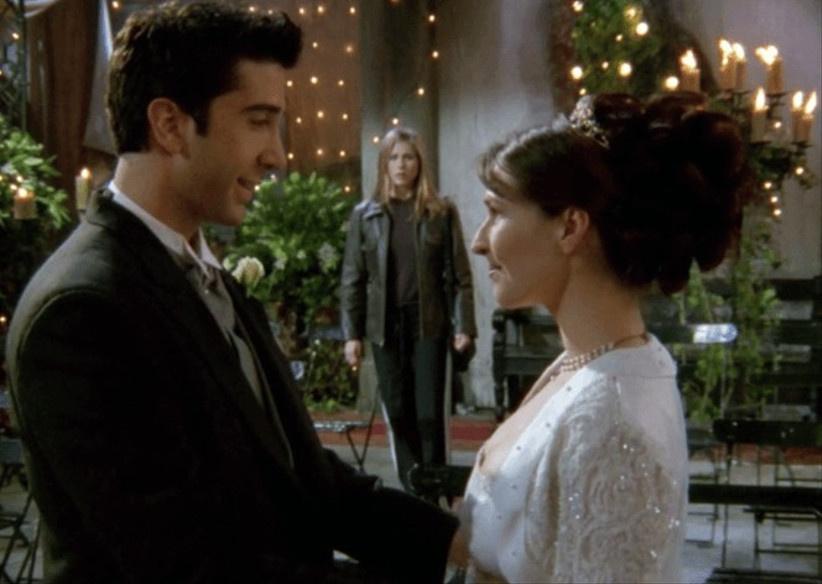 Em qual episódio acontece o casamento de Ross e Emily em Friends?