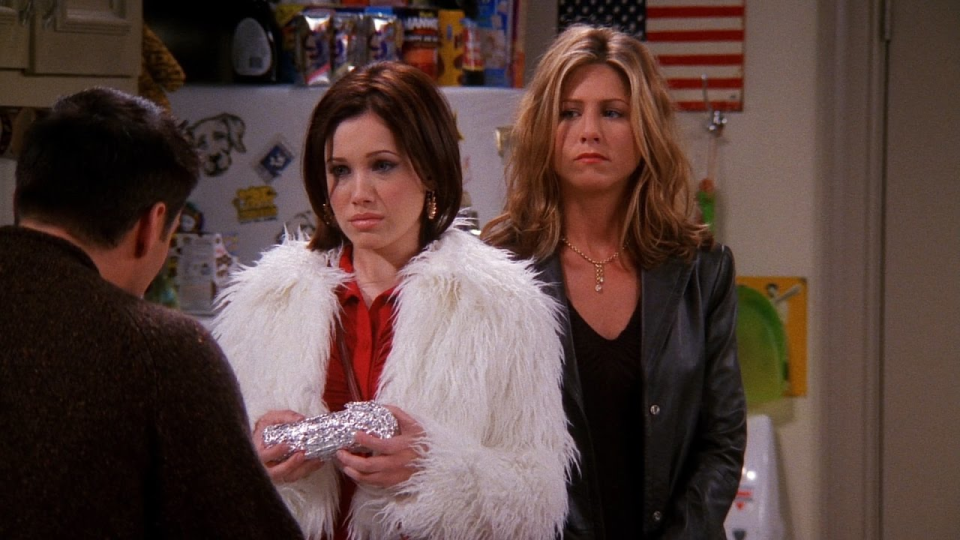 Em qual episódio a irmã de Joey fica grávida em Friends?