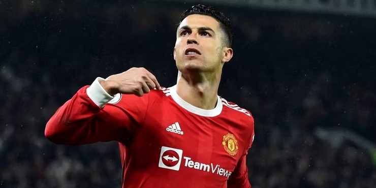 Cristiano Ronaldo tem classificação reduzida no FIFA 23 após