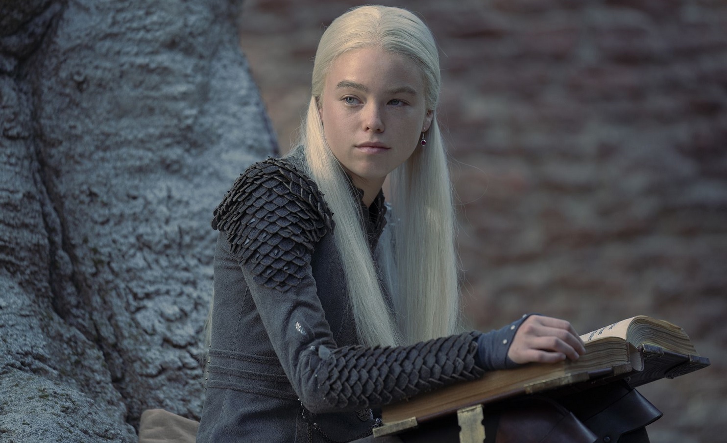 Atriz de Rhaenyra Targaryen conta como reagiu ao chegar no set de House of the Dragon