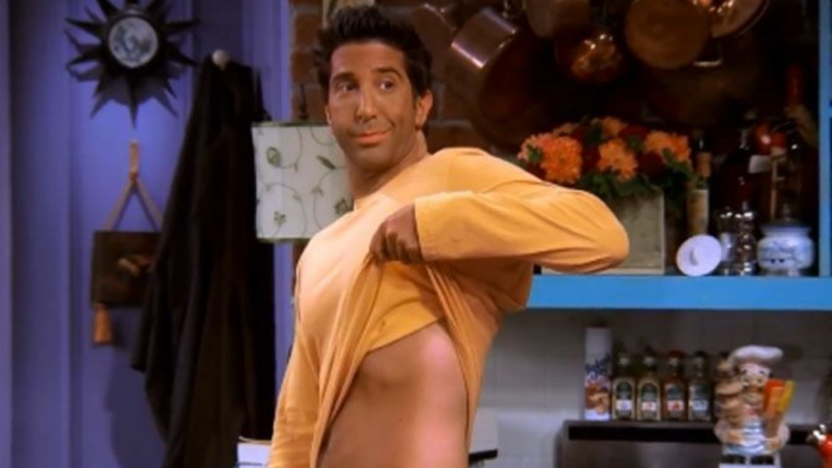 Em qual episódio Ross faz bronzeamento artificial em Friends?