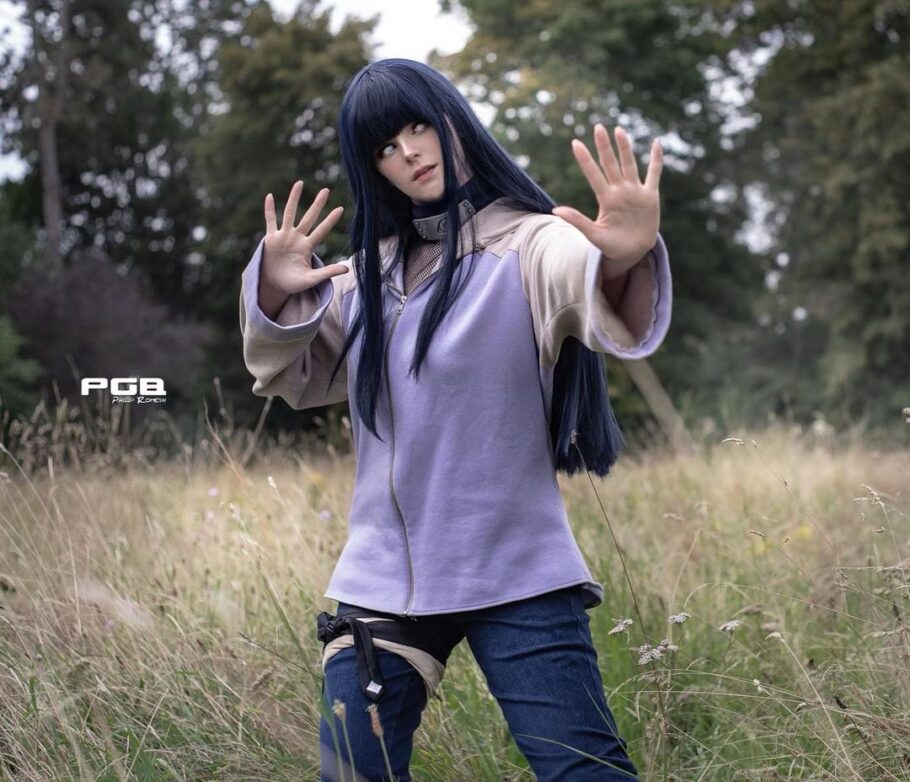 Veja este cosplay impecável da Hinata de Naruto